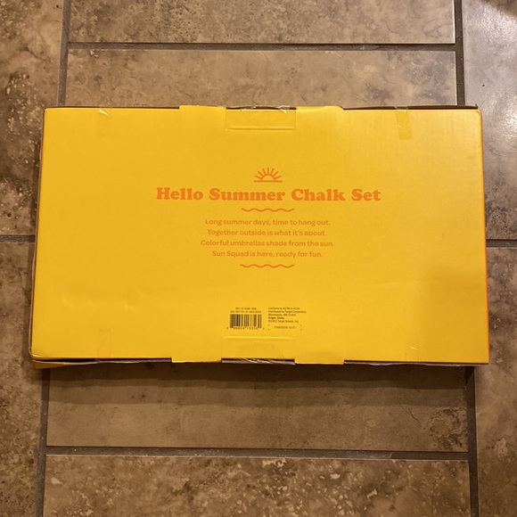 (167) NEW Hello Summer Chalk Set 22 Pieces by Sun Squad. - Picture 5 of 6